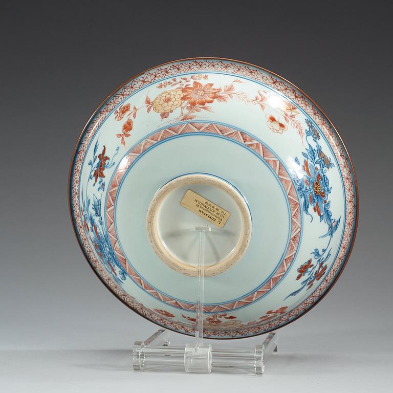 An Imari bowl, Qing dynasty, late Kangxi, early 18th century.