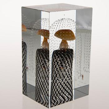 Oiva Toikka, JUBILEE CUBE, glass, signed Oiva Toikka Nuutajärvi 83/100.