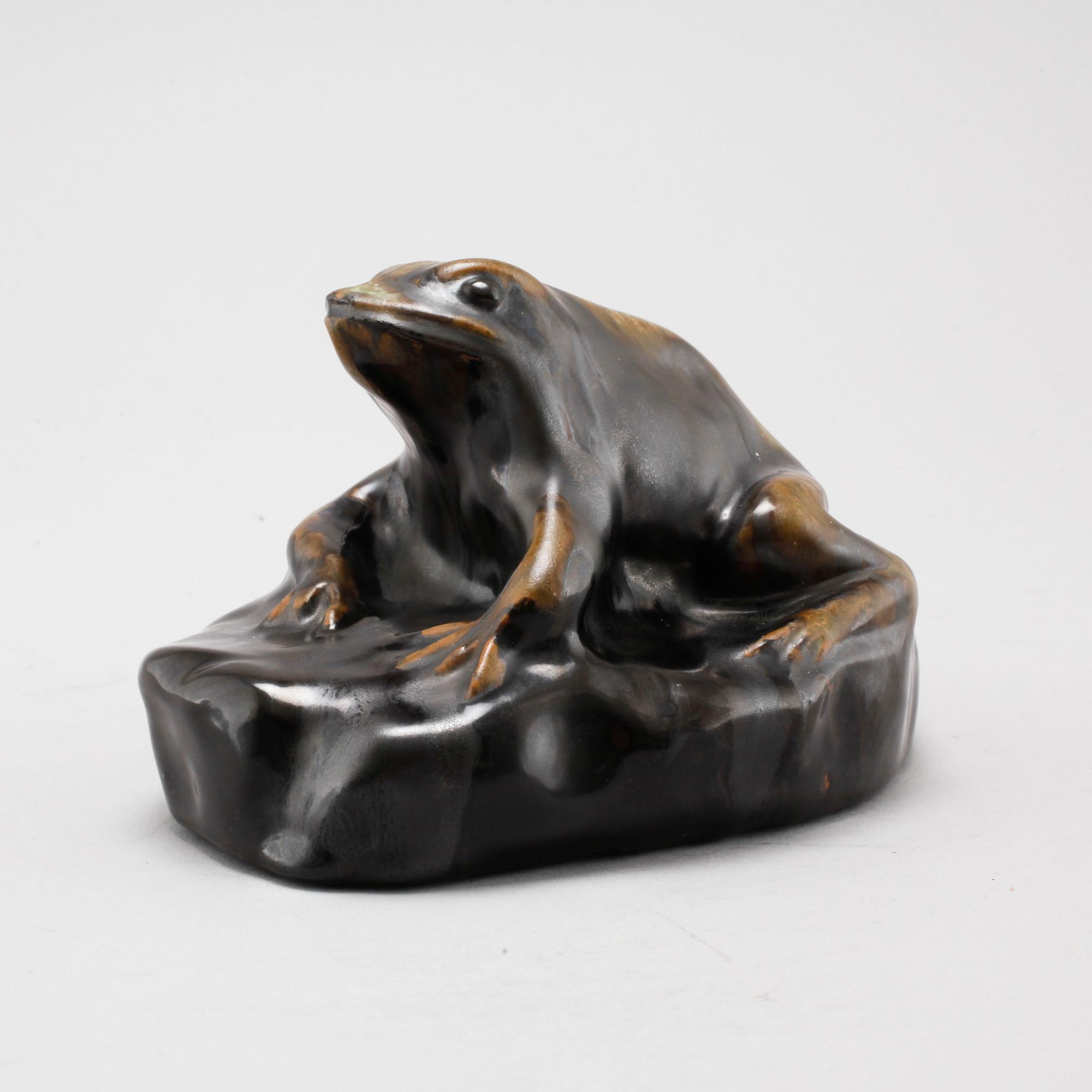 OIDENTIFIERAD KONSTNÄR, skulptur, keramik, signerad E.H, möjligen Ester Henning, 1900-talets första hälft.