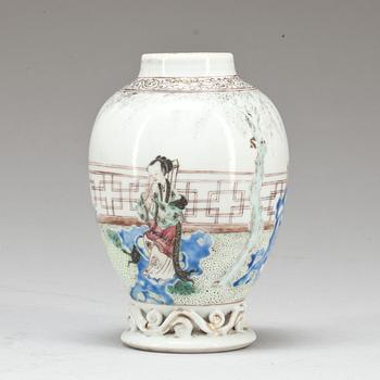 VAS, porslin. Kina, 1800-tal.