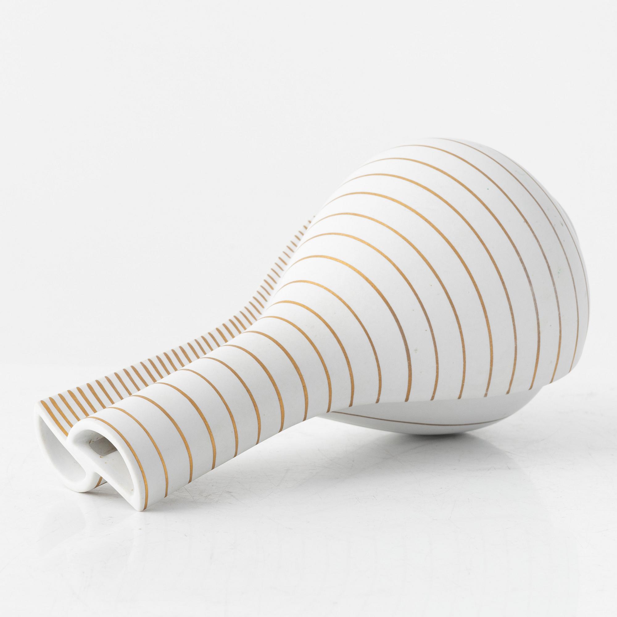 Wilhelm Kåge, a 'Guldsurrea' stoneware vase, Gustavsbergs studio.