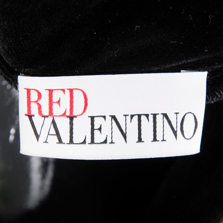 BLUS, Valentino.