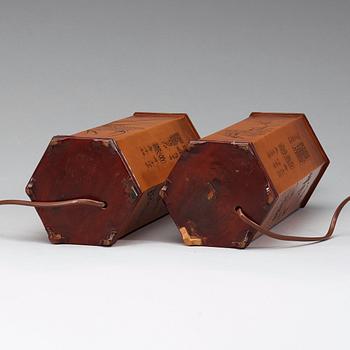 A pair of beige lacquer vases, Qing dynasty.