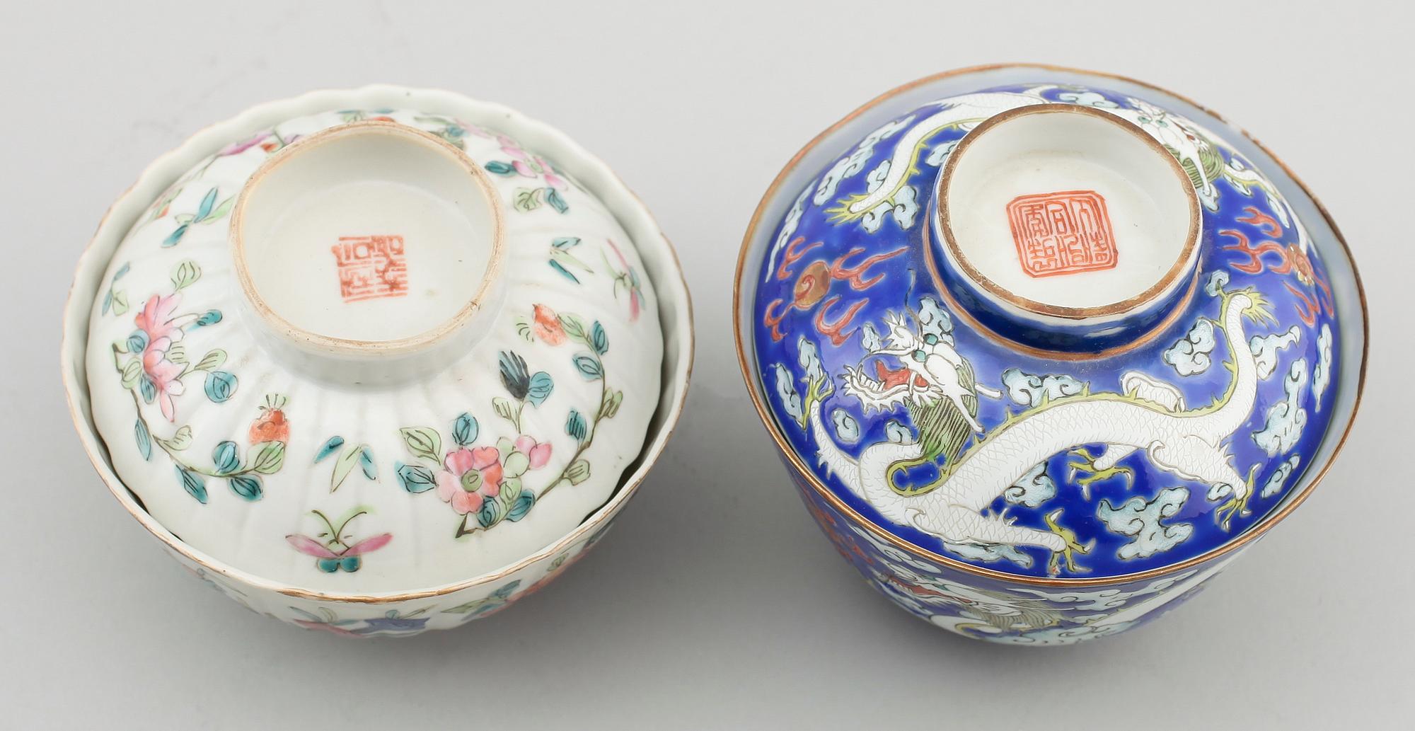 SKÅLAR MED LOCK, 2 st, porslin, Kina, 1900-tal.