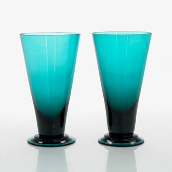 Nanny Still,  9 + 6drinking glasses, and a jug, model T/335, "Nukkumatti", Riihimäen Lasi.