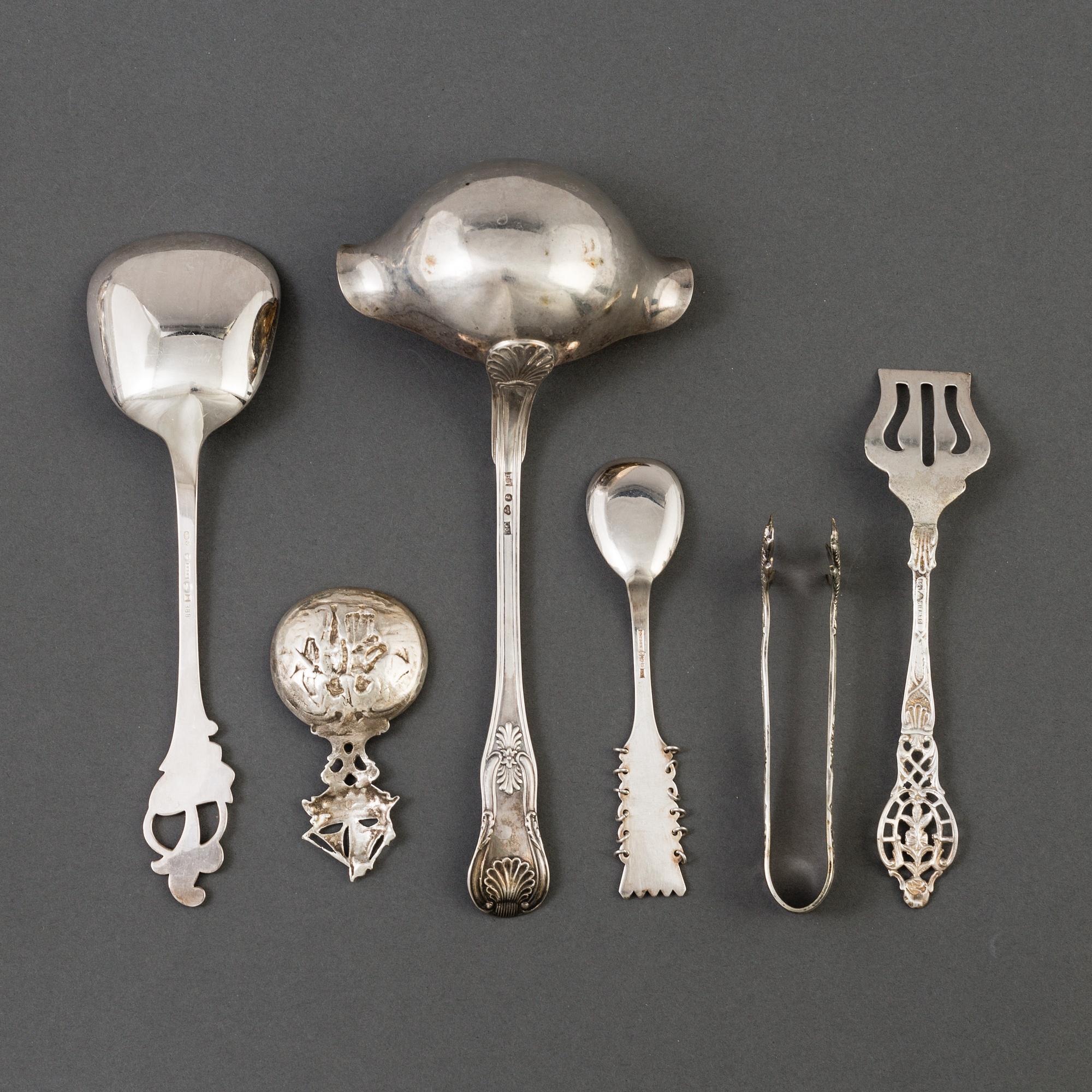 GUSTAF MÖLLENBORG, såssked, Stockholm, 1835 och PARTI SILVERBESTICK, 42 delar, bl.a. Rosenholm. Vikt 1183 g.