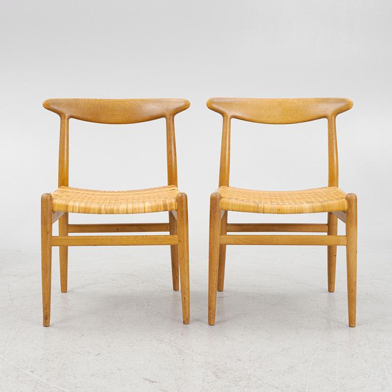 Hans J. Wegner, chairs, 7 pcs, "W2", CM Madsen, Denmark, designed in 1953.