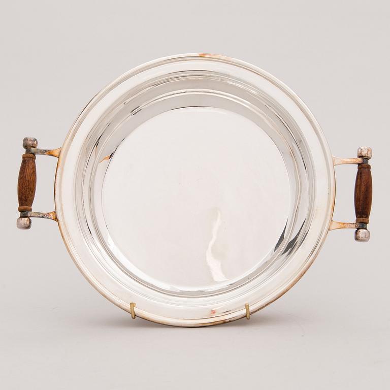 SERVERINGSKÄRL MED RECHAUD, 3 delar, försilvrat, Mappin & Webb, England. 1900-talets senare hälft.