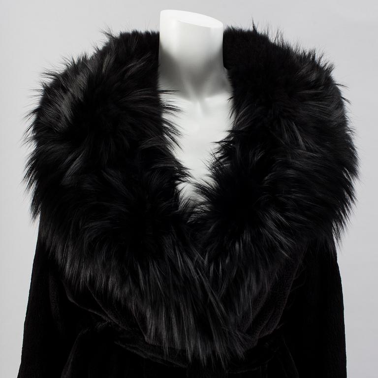 GIANFRANCO FERRE, fur coat.