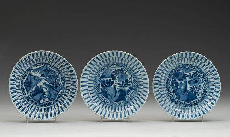 A set of seven blue and white kraak dishes, Ming dynasty, Wanli (1572-1620).