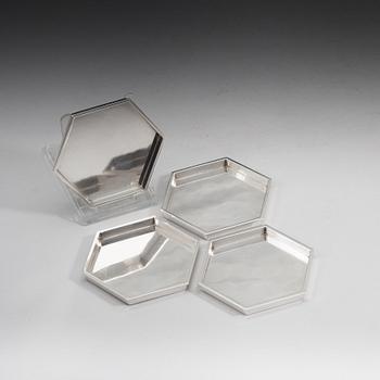 WIWEN NILSSON, Lund 1951. Sterling 925/1000. Glasunderlägg, 4 st.