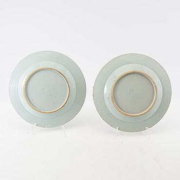 A group lot of six Chinese Export dishes, Qing dynasty, 18th century.