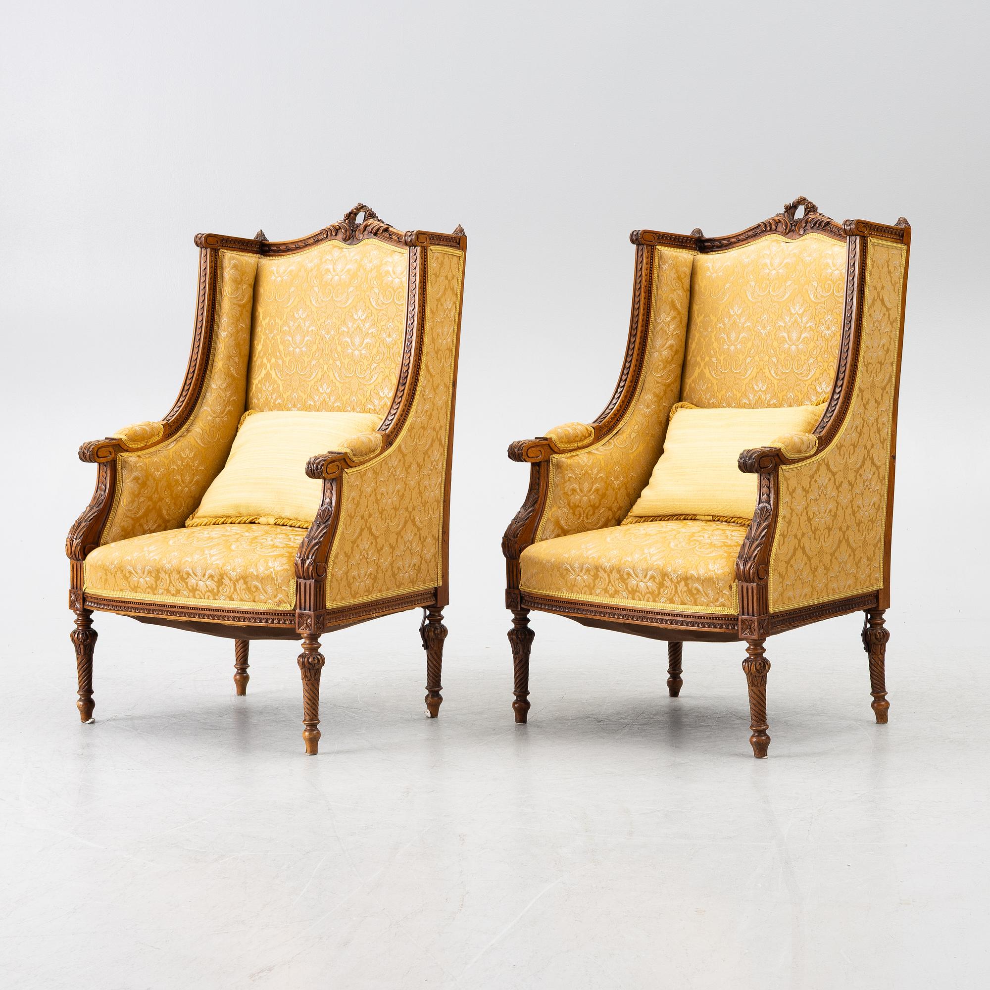 A pair of Louis XVI-style armchairs, around 1900.
