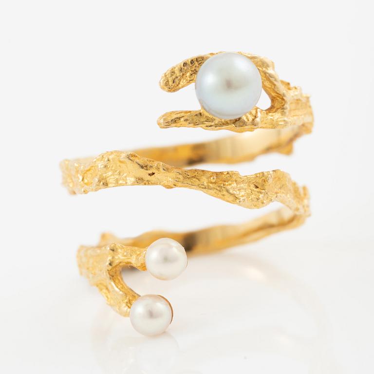 Björn Weckström, ring, Octobus, 18K gold with pearls. Lapponia 1981.