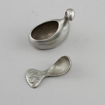 SALTRIPA med SKED, tenn, Lars Pirak, signerad, 1900-talets andra hälft.