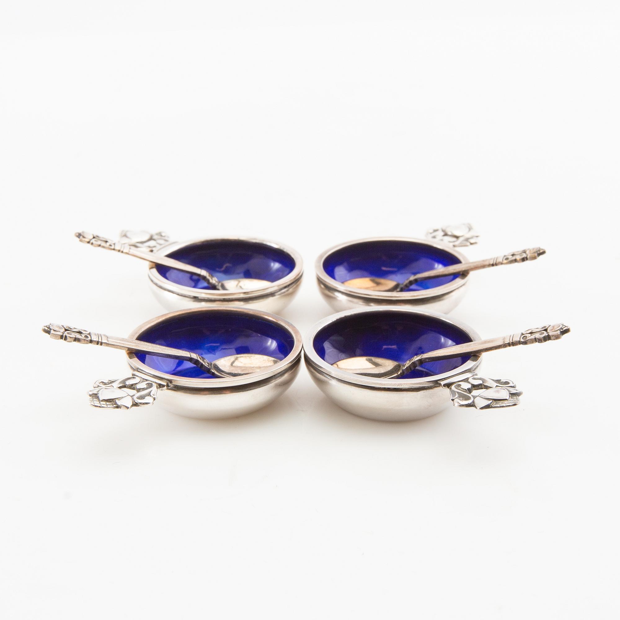 Johan Rohde, salt cellars 4 pcs and spoons "Konge/Achorn" sterling silver for Georg Jensen after 1945.