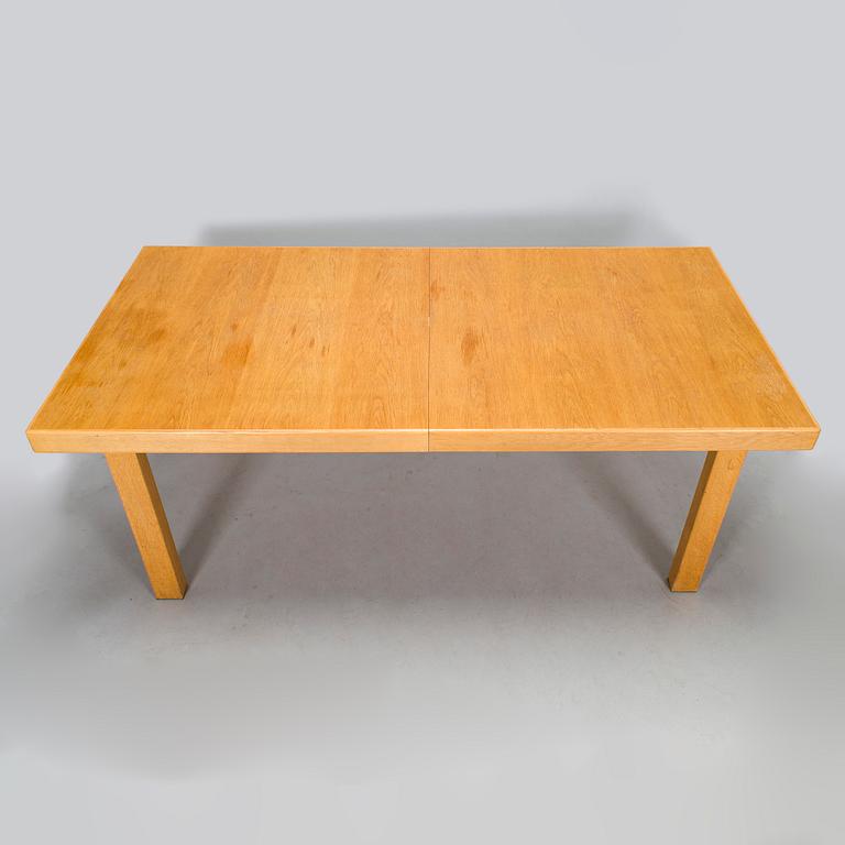 Carl Gustaf Hiort af Ornäs,  matbord, "Näyttely Senior", stolar, 6 st, HMN Huonekalu Mikko Nupponen 1900-talets mitt.