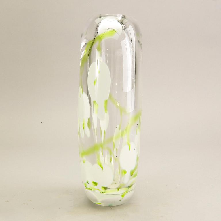 Elna Melusine Jolom, a signed and dated glass vase 2014 Österlens Glashytta.