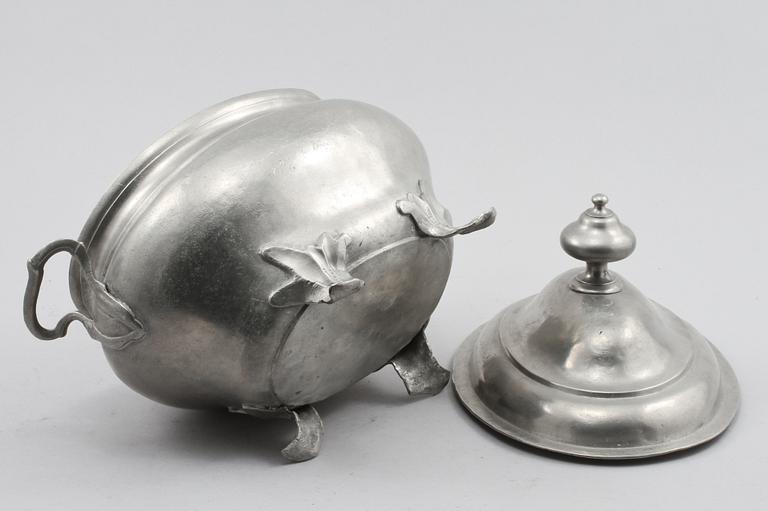 TERRIN, tenn, rokoko, otydlig årsstäpel, troligen 1784.