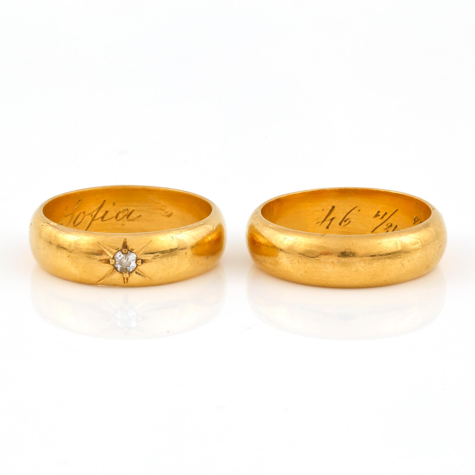 Ringar, 2 styckar, 23K en med en diamant, Johan Hanson, Umeå, 1896 och 1898 respektive. Vikt ca 21,74 g.