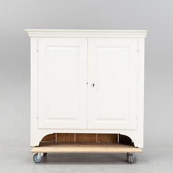 A painted cabinet, first part of the 19th Century.