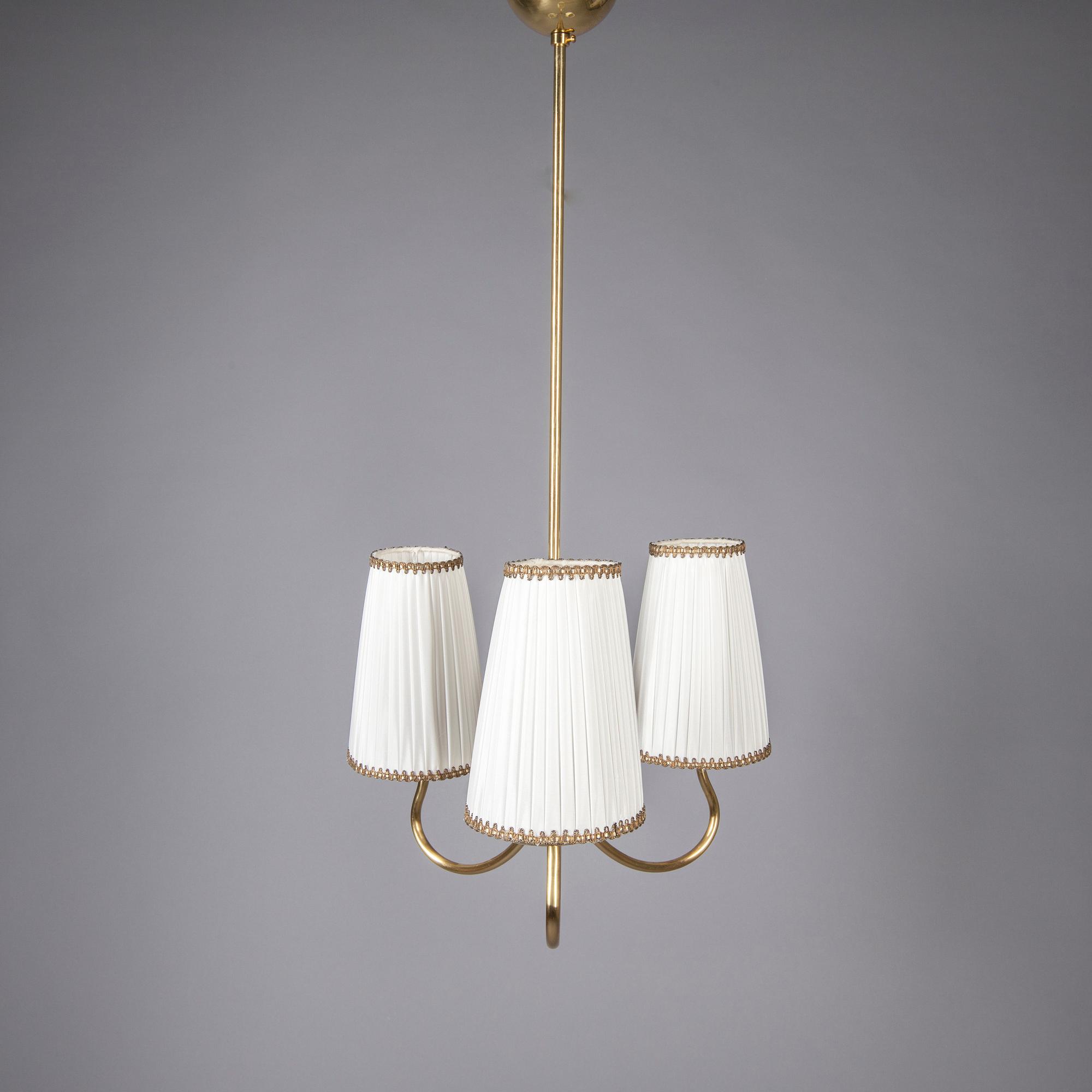 TAKLAMPA, Gunnel Nyman, Idman 1900-talets mitt. Höjd 79 cm.