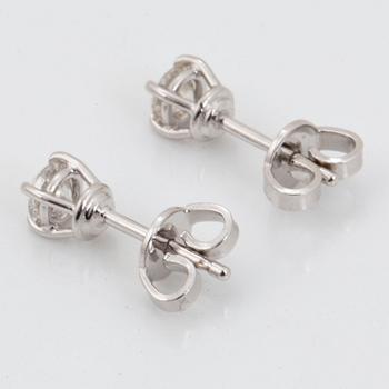 Brilliant-cut diamond stud earrings, ca 0,50 ct.