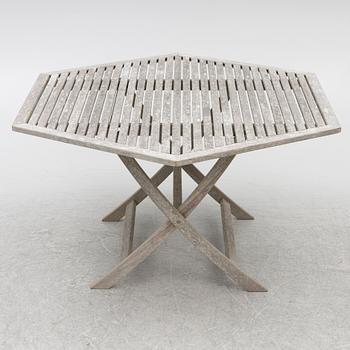 A Gunilla Norin garden set, 'Viken' by Berga Form, Sweden, 1990's/early 2000's.