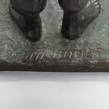 MATTI HAUPT, pronssi, signeerattu.