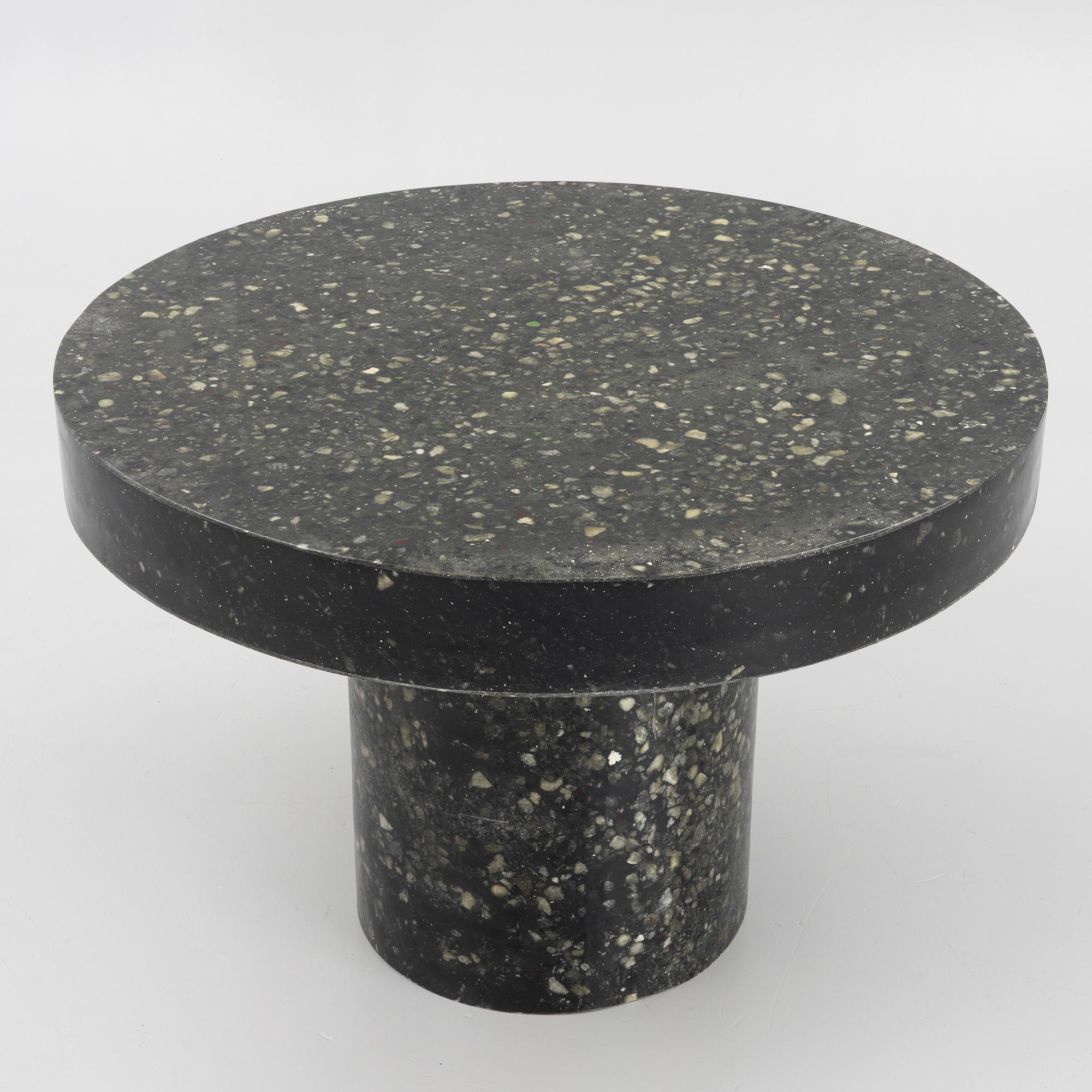 Gustaf Westman, matbord, "Linn Innovation Table", Swedish Stockings, 2025.