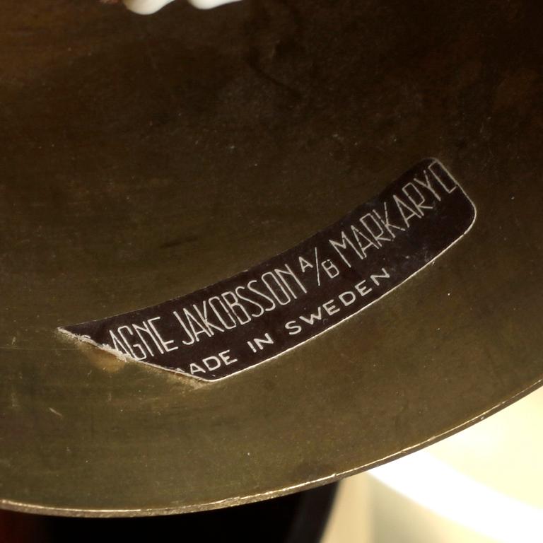 TAKLAMPA, Hans Agne Jakobsson, Markaryd, 1900-talets andra hälft. Höjd 34 cm.