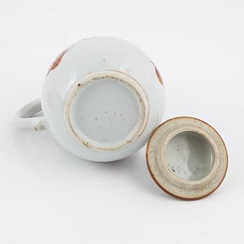 A cup with saucer, and a Famille Rose pot, China, 18th century.