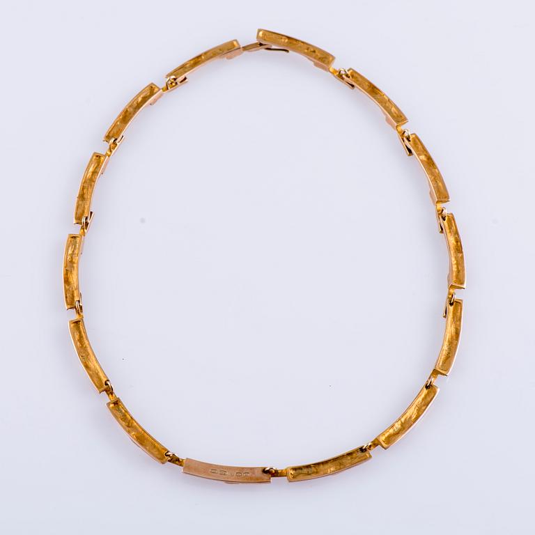 KAULAKORU, 14K kultaa. "Tundra", Björn Weckström. Paino n. 31,0 g.