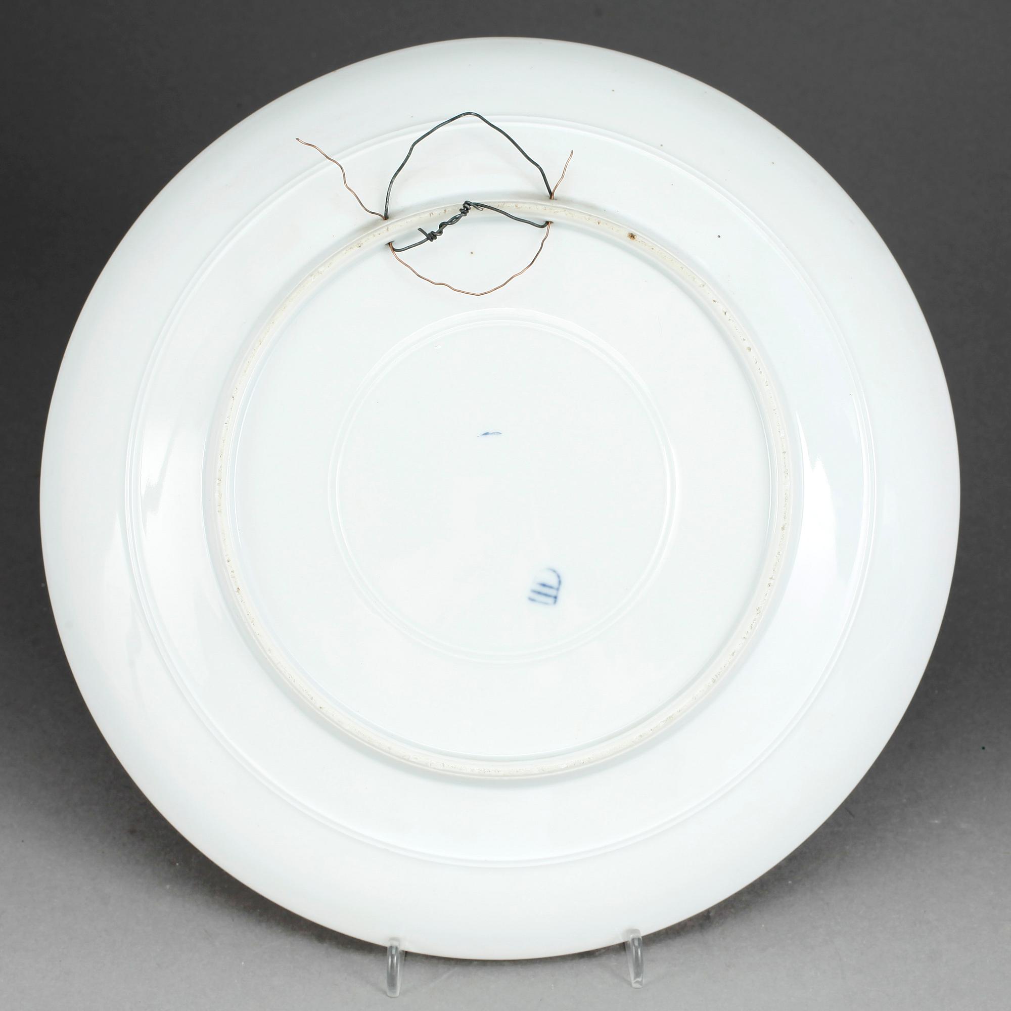 TALLRIKAR, ett par, porslin. Wienliknande märke, 1800-talets slut.