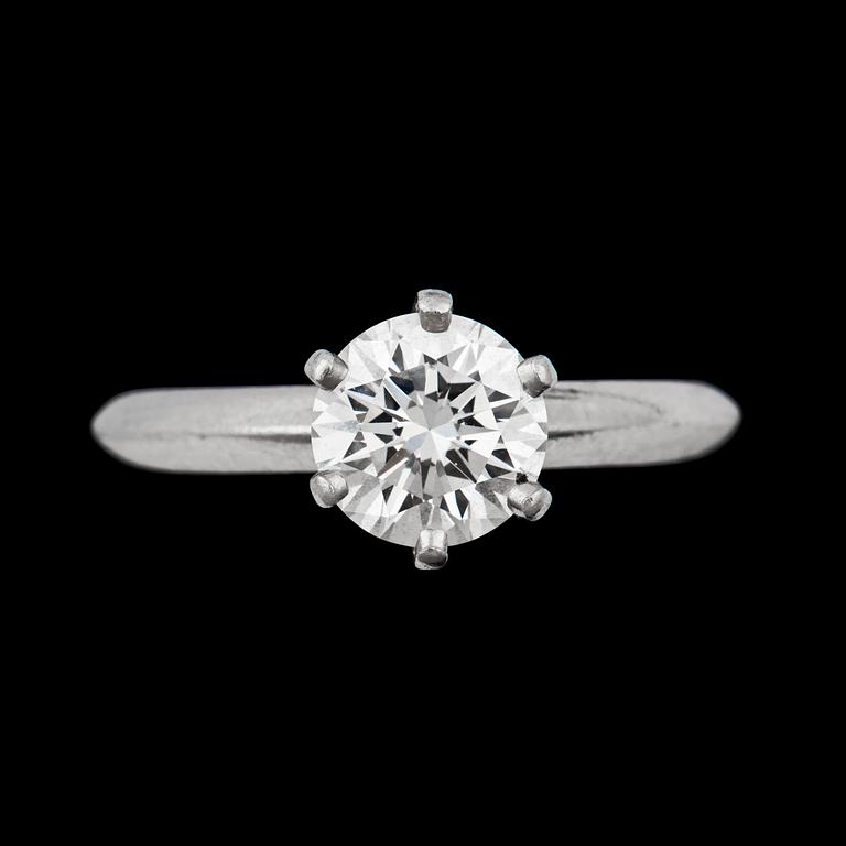 RING, Tiffany & Co, med diamant 1.04 ct. Kvalitet E/VVS2, very good cut. Serienr: NO16157.