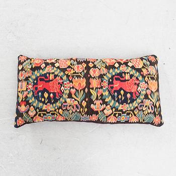 Riding cushion, "Red Lion", Flemish tapestry, first half of the 19th century.