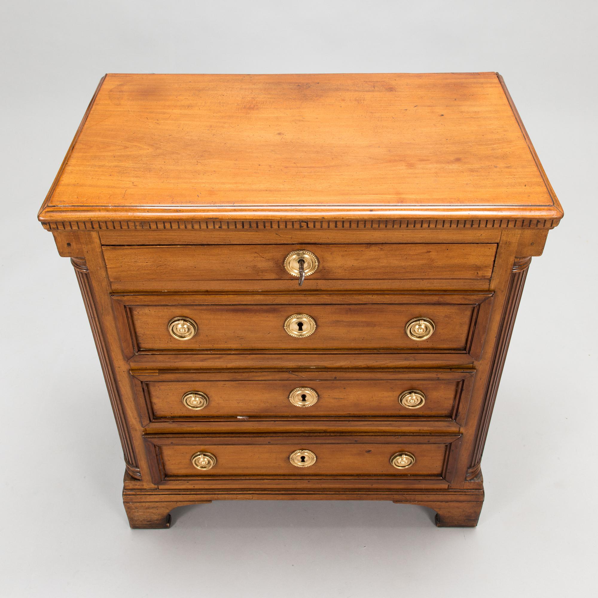 Chest of drawers, Louis XVI style, Denmark, early 19th century.