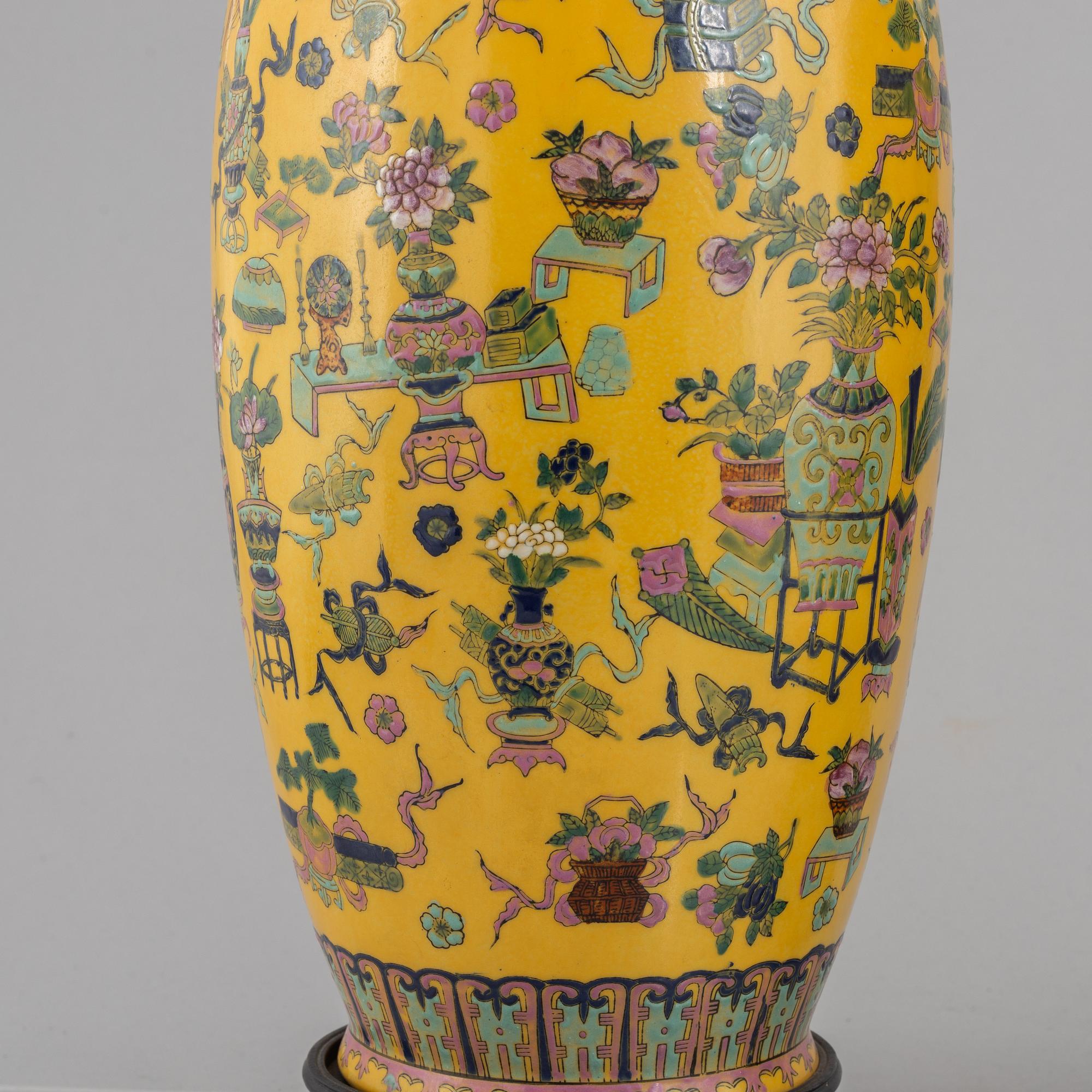 Bordslampor, ett par, Kina, 1900-talets andra hälft.