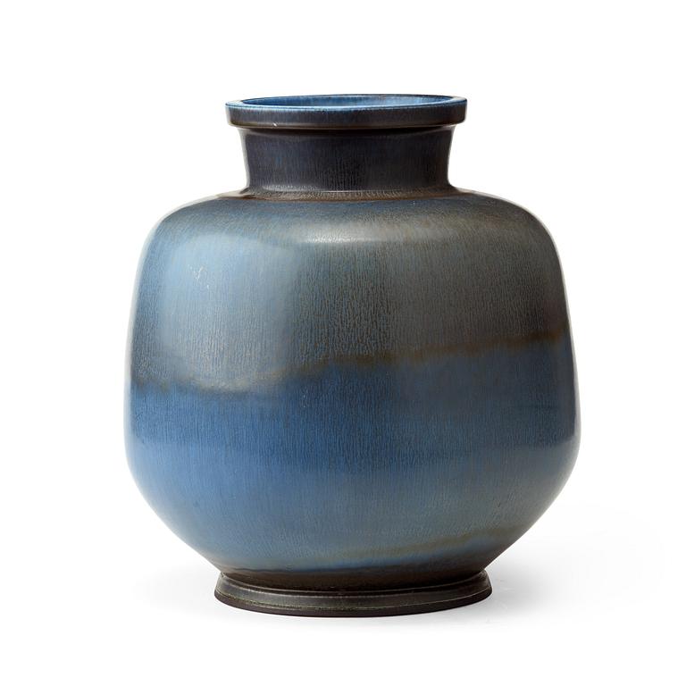 A Berndt Friberg stoneware vase, Gustavsberg studio 1962.