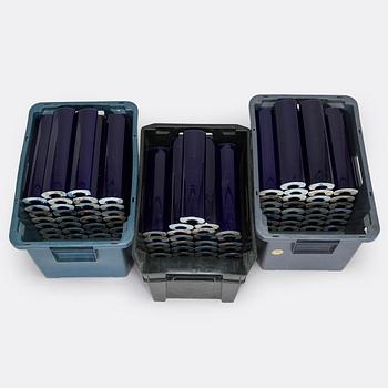 Alvar Aalto, kaakeleita, 83 kpl, valmistaja Arabia 1950-luvun puoliväli.