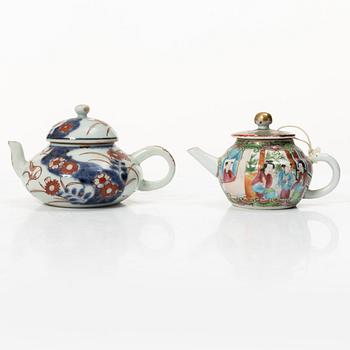 A collection of cups, saucers and teapots, China, Qing dynasty, mostly 18th century.
