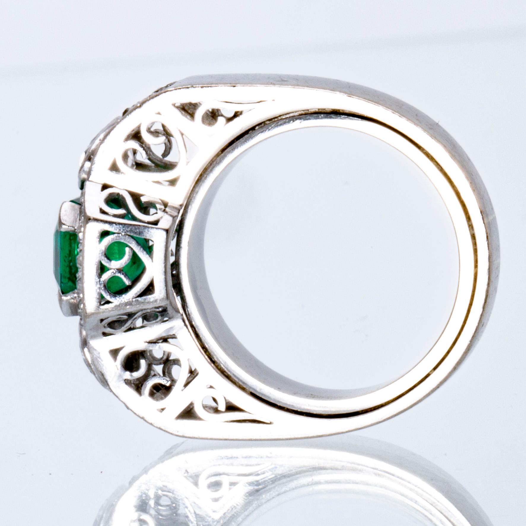 Ring 18K whitegold 1 emerald approx 2 ct and old-cut diamonds approx 1,5 ct, G Dahlgren & Co Malmö 1968.