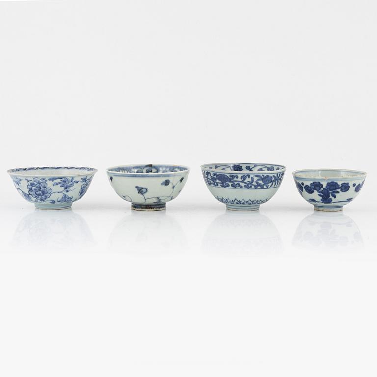 Four blue and white porcelain bowls, Ming dynasty (1368-1644).