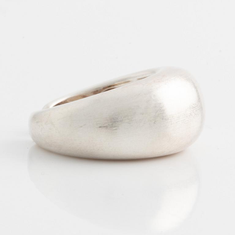 An Ole Lynggaard silver ring.