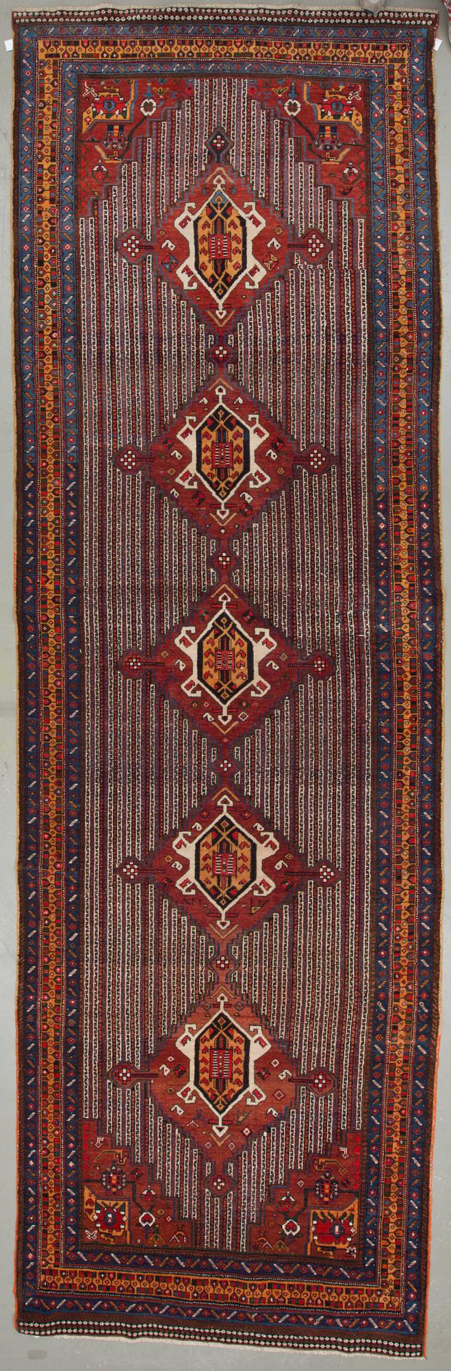 GALLERIMATTA, Nordvästpersik. Ca 534x168 cm.