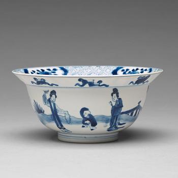 A blue and white bowl, Qing dynasty, Kangxi (1662-1722).