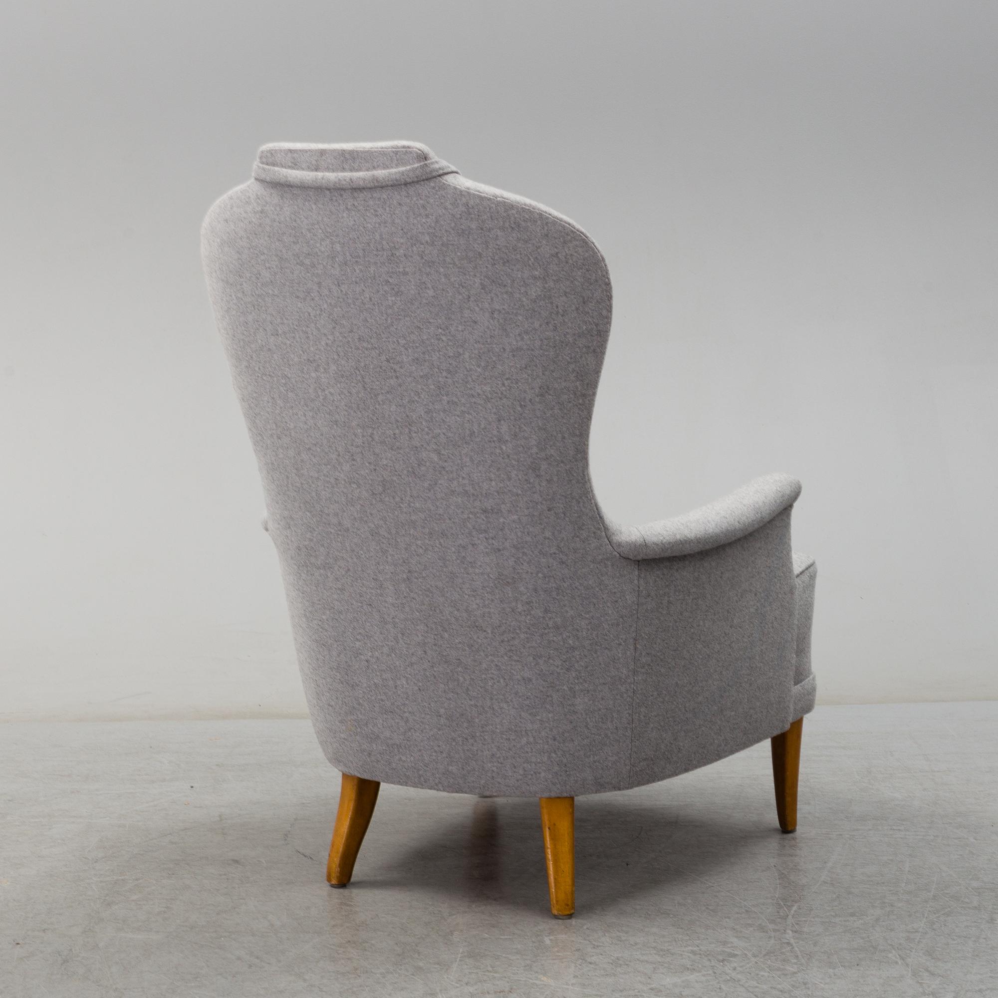 A 'Farmor' easy chair by Carl Malmsten, late 20th century.
