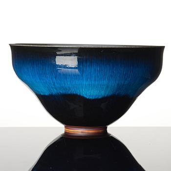 Carl-Harry Stålhane, a unique stoneware bowl, Rörstrand, Sweden 1960s.