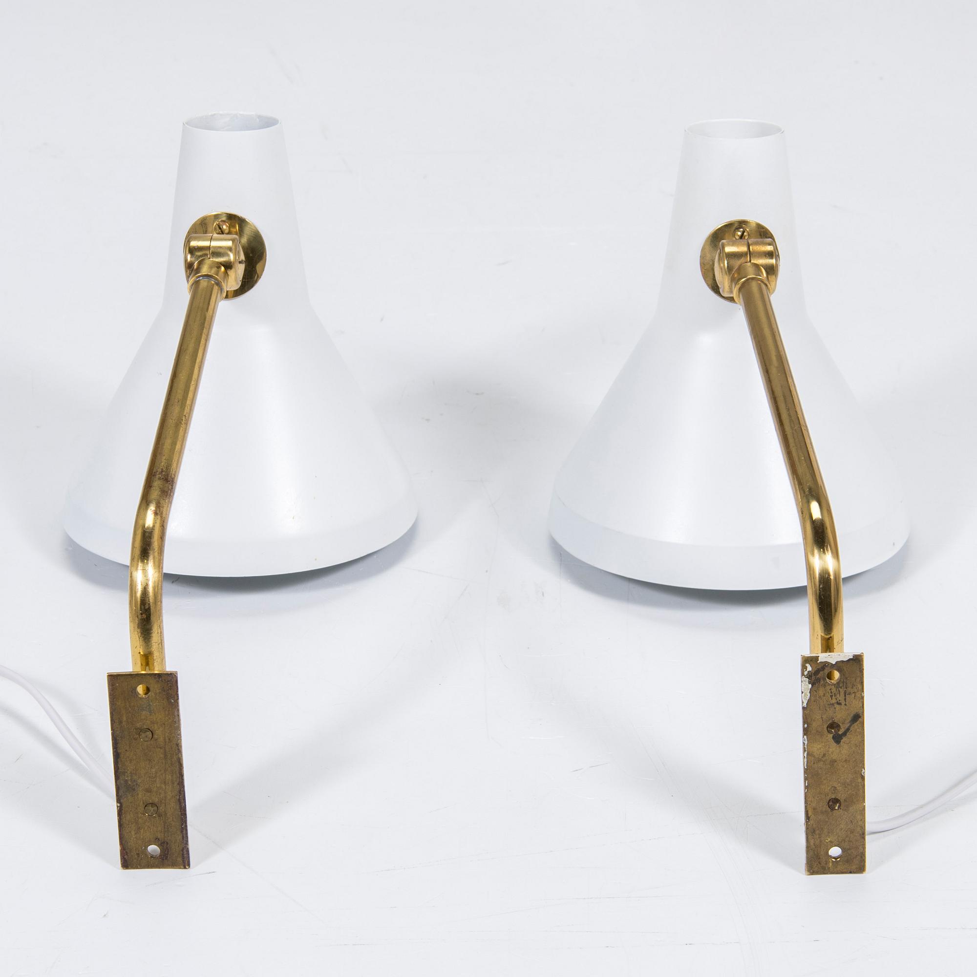 Lisa Johansson-Pape, vägglampor, ett par, modell 3086, Stockmann Orno 1900-talets mitt.