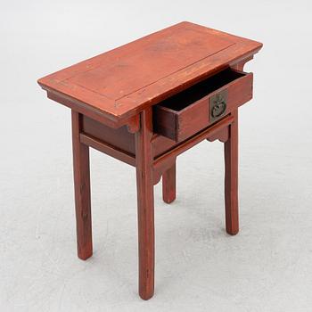 Altarbord, rödlackerat, Kina 1900-tal.